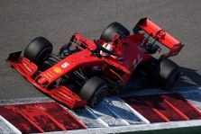 „Ferrari“ tobulinimui skirtus taškus išnaudos bolido galui