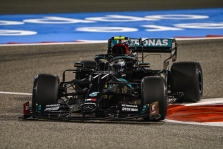 V. Bottas: tempą demonstruoti pavyko, bet rikiuotės gale iš jo jokios naudos