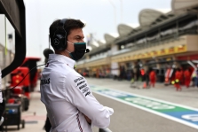 T. Wolffas: „Red Bull“ kalbėjosi su 100 specialistų, persiviliojo - 15