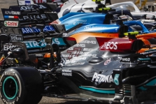 Už klaidas skaudžiai baudęs Emilijos-Romanijos GP: intrigos ir įvykiai lenktynėse