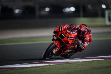 <span style="background:#d5002c; color:white; padding: 0 2px">MotoGP</span> Pirmoje sezono kvalifikacijoje buvo greičiausias F. Bagnaia