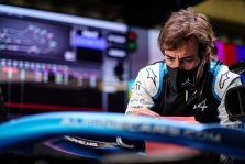 F. Alonso tikisi pakovoti dėl vietos trečiojoje kvalifikacijos dalyje