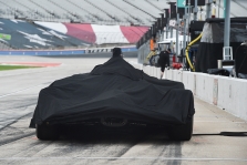 <span style="background:#3f3f3f; color:white; padding: 0 2px">IndyCar</span> Dėl lietaus atšaukta kvalifikacija Teksase