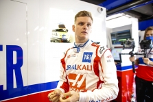 „Haas“ tikisi artimiausiu metu pasirašyti naują sutartį su M. Schumacheriu