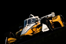 <span style="background:#3f3f3f; color:white; padding: 0 2px">IndyCar</span> Mid-Ohajuje - pirmoji šiemet J. Newgardeno pergalė