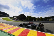 L. Hamiltonas įtaria, kad purvo nuošliaužos sugadino „Eau Rouge“ posūkį