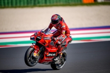 <span style="background:#d5002c; color:white; padding: 0 2px">MotoGP</span> Misane - antroji iš eilės F. Bagnaios pergalė