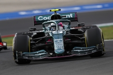 R. Schumacheris: „Aston Martin“ šiemet atrodo gėdingai
