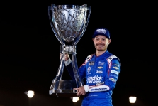 NASCAR čempionas norėtų sudalyvauti F-1 bandymuose