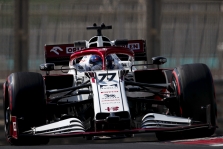 V. Bottas žada padėti naujokui G. Zhou