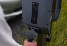 ES reikia 8 kartus daugiau elektromobilio įkrovimo stotelių