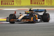 J. Buttonas stebisi dėl L. Norriso sprendimo pasirašyti ilgalaikį kontraktą su „McLaren“