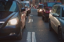 Vilniaus rajone palikti neprižiūrimi automobiliai bus nutempiami