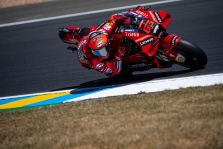 <span style="background:#d5002c; color:white; padding: 0 2px">MotoGP</span> Pagerinęs trasos rekordą, „pole“ Prancūzijoje iškovojo F. Bagnaia
