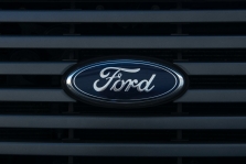 „Formule-1“ domisi „Ford“ koncernas