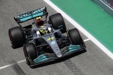 „Mercedes“ toliau eksperimentuos su L. Hamiltono bolidu
