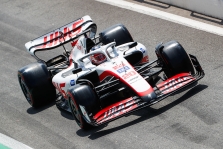 FIA pripažino persistengusi su juoda/oranžine vėliava