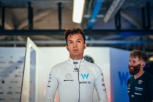 A. Albonas neskuba įsipareigoti „Williams“