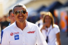 G. Steineris įgėlė „Haas“ savininkui