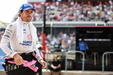 F. Alonso: per metus „Aston Martin“ neįveiks atsilikimo