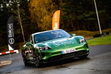 Parodė, kaip atrodo 1,8 mln. vertės automobilių parkas: sunkus, elektrinis ir galingas