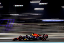M. Verstappenas nepatikės D. Ricciardo darbo su bolido reguliavimu
