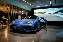 V. Botto garažas pasipildė „Mercedes AMG ONE“ automobiliu