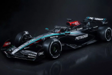 T. Wolffas ir P. Symondsas įvertino „Mercedes“ priekinį sparną
