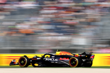 „Pole“ poziciją Australijoje iškovojo M. Verstappenas
