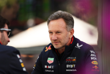 C. Horneris apie „Red Bull“ variklius: lenktynės su laiku