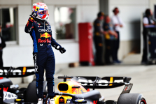 Japonijos GP lenktynėse – M. Verstappeno pergalė ir Ricciardo bei Albono avarija