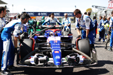 M. Brundle'as: Ricciardo nereikėjo palikti „Red Bull“