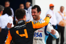„Formulės-1“ vadovai bei lenktynininkai palinkėjo sėkmės D. Ricciardo