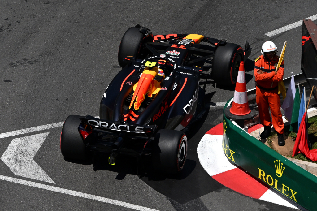 „Red Bull“ S. Perezo bolidą grąžins prie senų specifikacijų