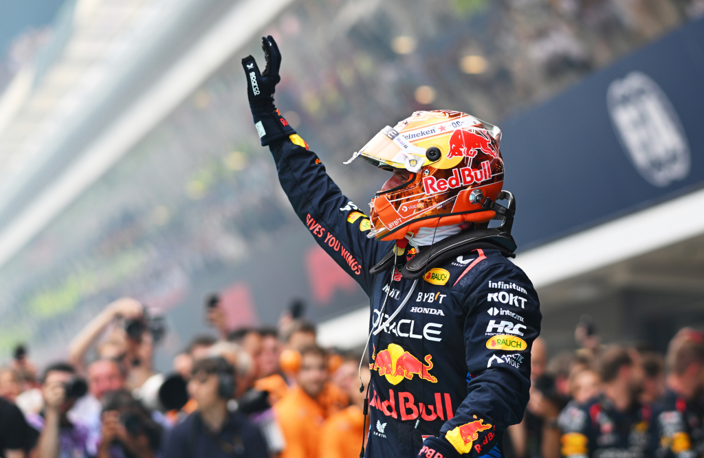 Žiniasklaida: „Aston Martin“ veda derybas su M. Verstappenu