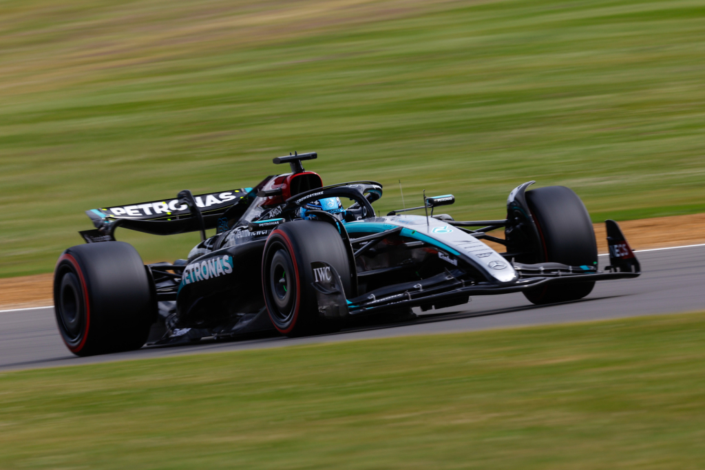Didžiosios Britanijos GP iš „pole“ startuos G. Russellas