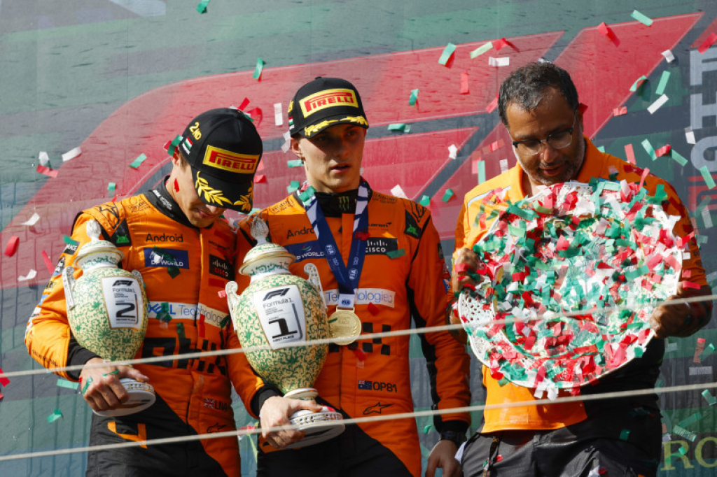 Sezono rezultatai: „McLaren Formula 1 Team“