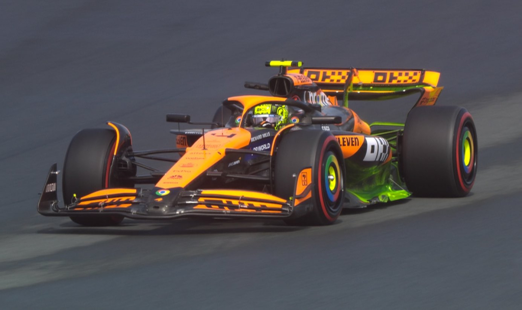 Teisėjai „McLaren“ skyrė baudą