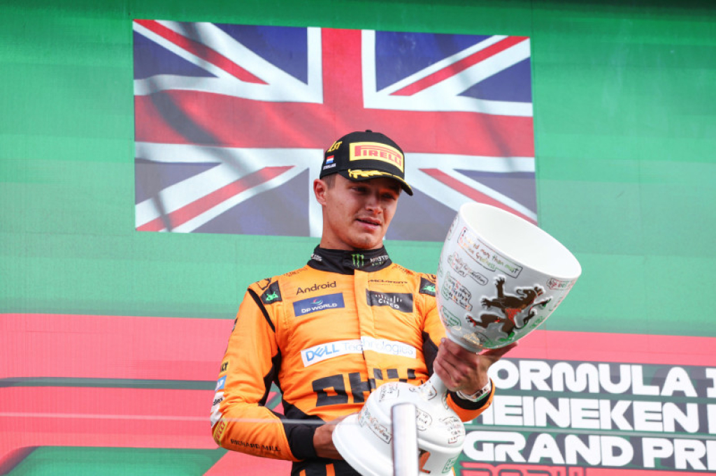 „McLaren“ stengsis padėti L. Norrisui