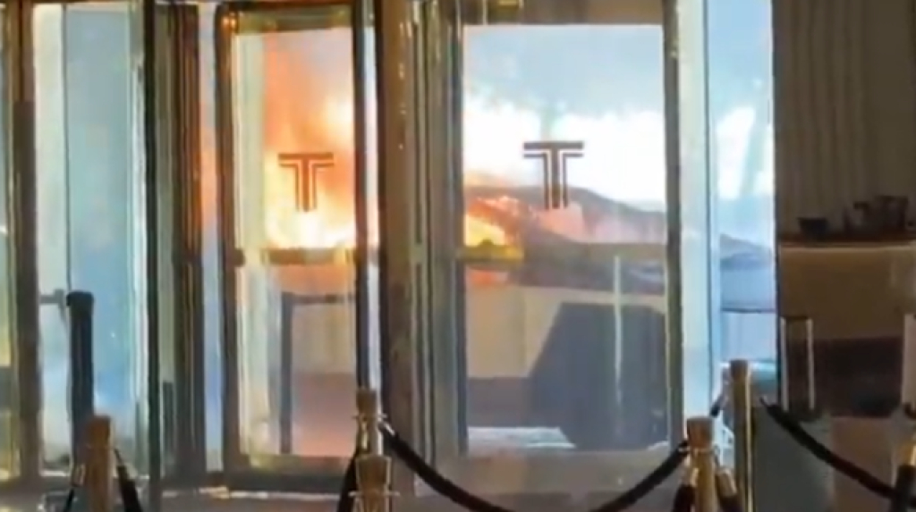 Prie D.Trumpui priklausančio viešbučio sprogo „Tesla Cybertruck“: įtariamas teroristinis išpuolis (VIDEO)