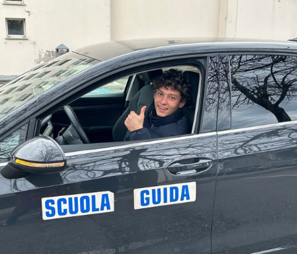 K. Antonelli išlaikė vairuotojo egzaminą