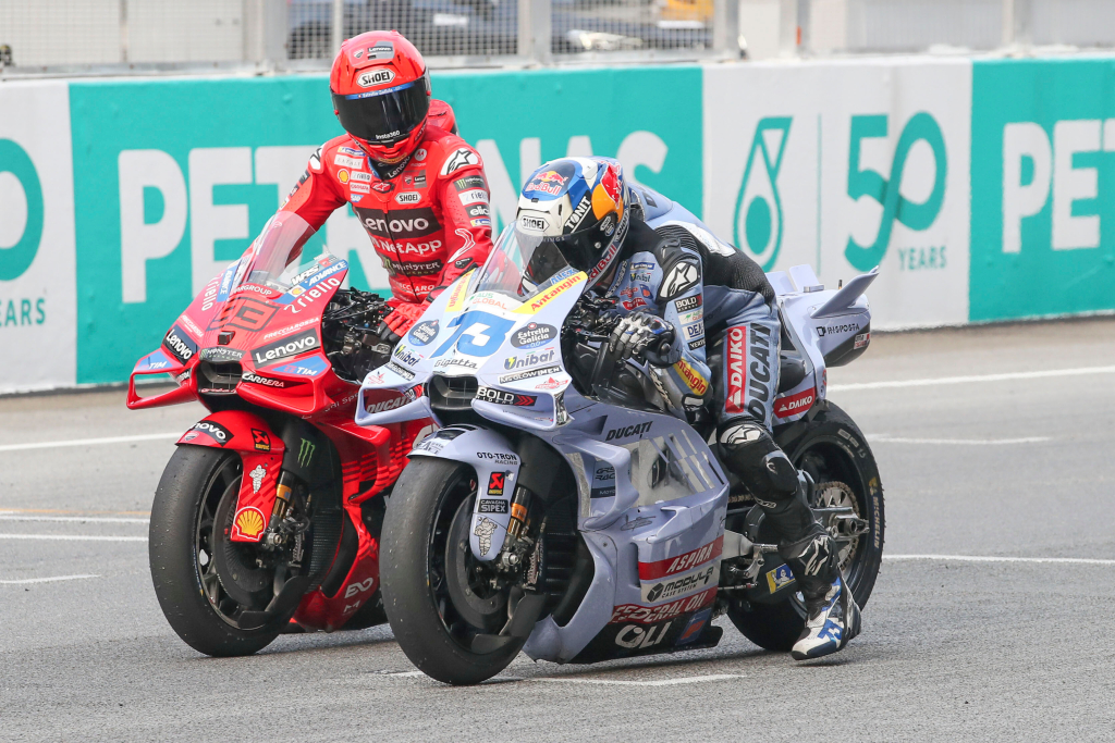 <span style="background:#d5002c; color:white; padding: 0 2px">MotoGP</span> Sezono starte – brolių Marquezų triumfas