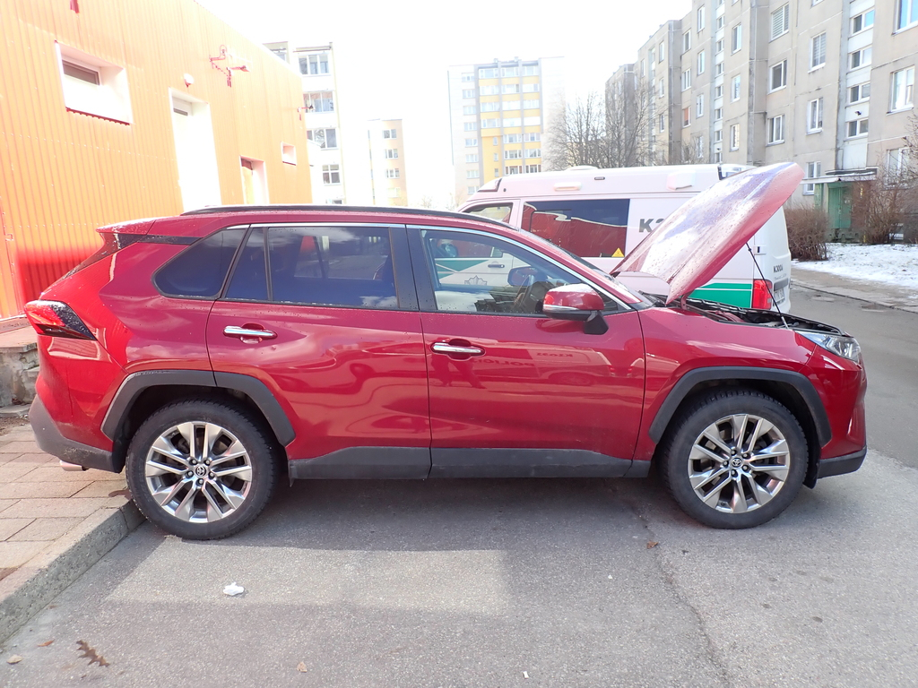 Pareigūnai surado Kaune vasarį pavogtus tris automobilius