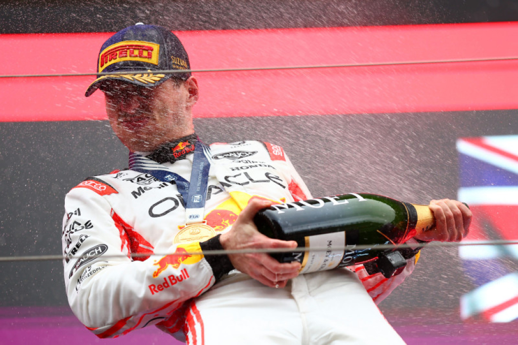 M. Verstappenui – liaupsės iš F. Alonso: jis primena mane iš 2012 metų
