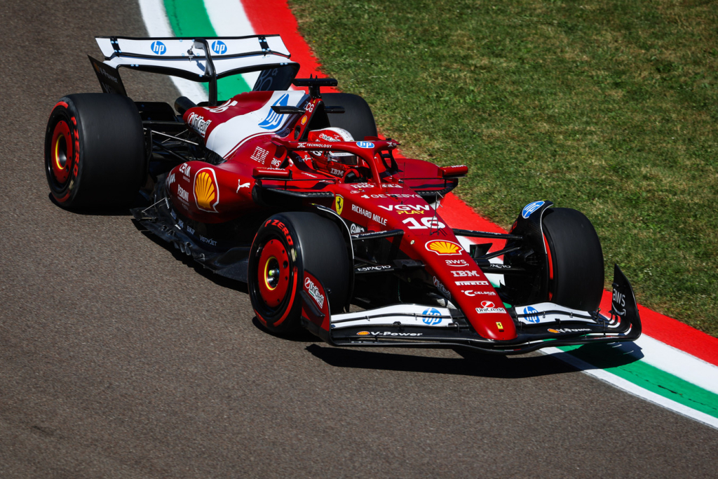 „Ferrari“ išbandys naują galinę pakabą