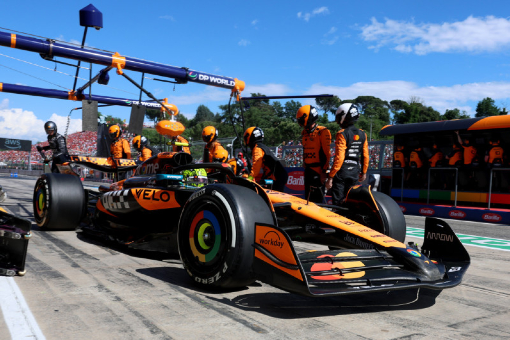 F-2 čempionas papildė „McLaren“