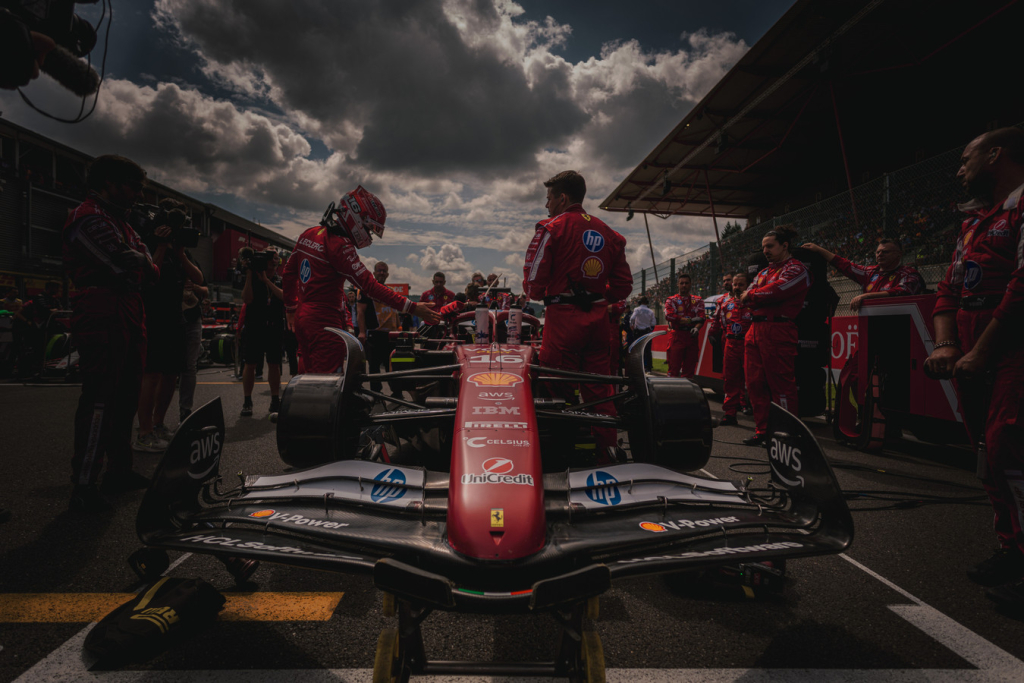 M. Verstappeną už nugaros išlaikęs C. Leclercas: spaudimas buvo milžiniškas