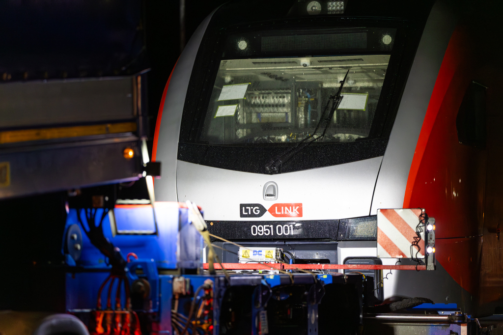 Traukiniu pasiekti Lenkiją – dar patogiau: „LTG Link“ skelbia dažnesnių reisų pradžią