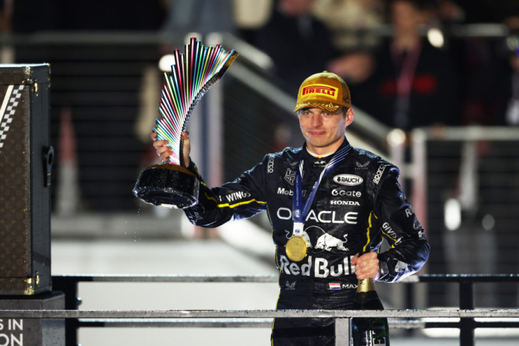 J. Verstappenas: „McLaren“ klaida papildomai motyvavo Maxą