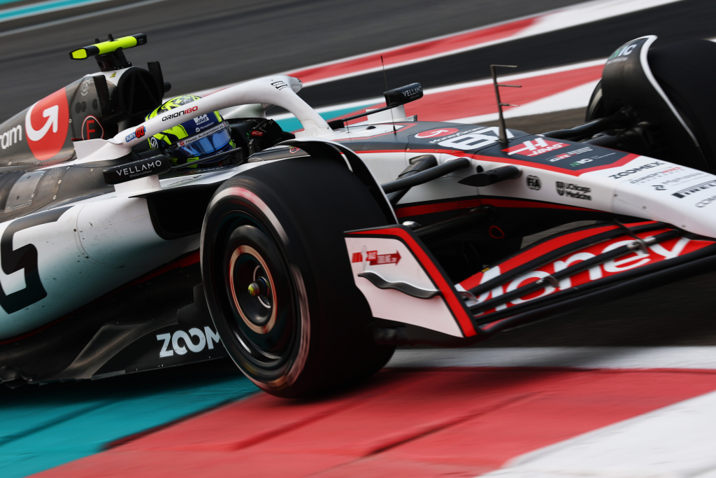 „Haas“ atsisakė radikalaus „Ferrari“ galinio sparno: sprendimas pasirodė per sunkus